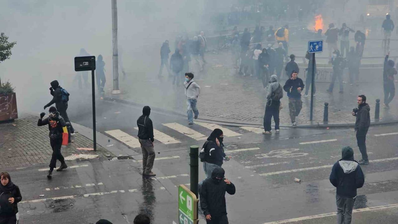 Kemer sıkma protestoları Brüksel'de çatışmaya dönüştü