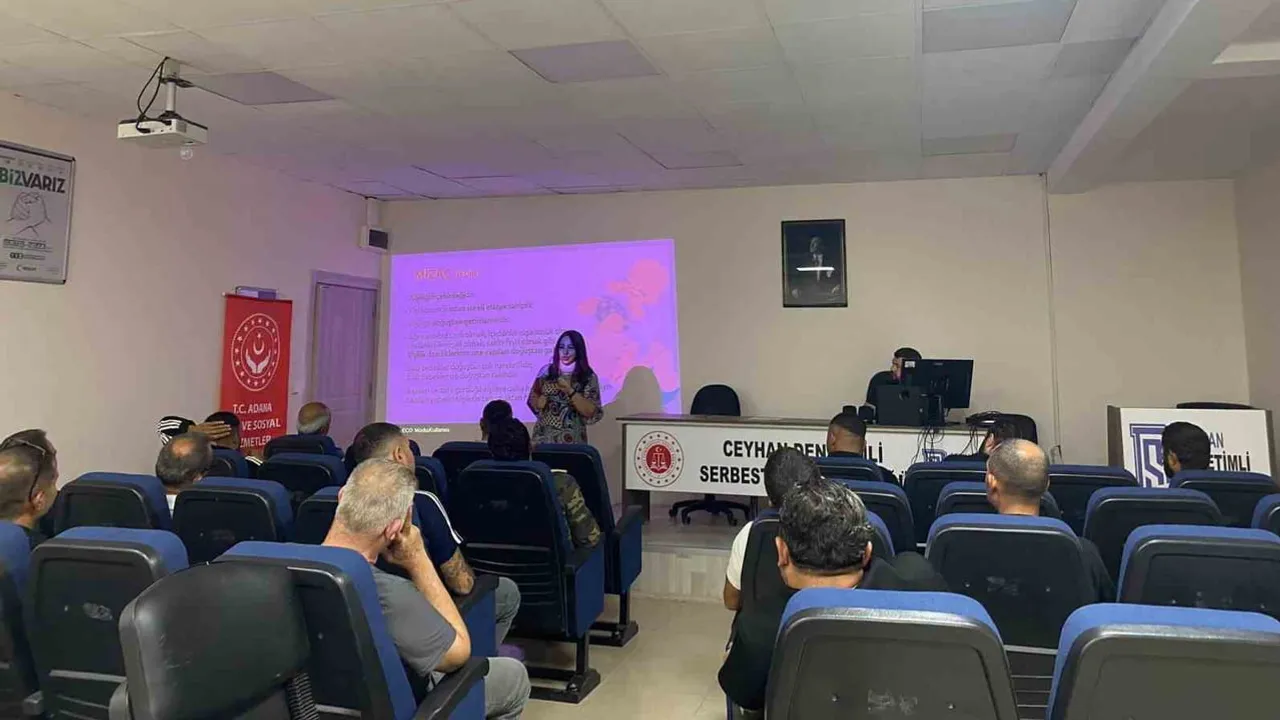 Kendini tanıma eğitimi Ceyhan'da denetimli serbestlik yükümlülerine verildi