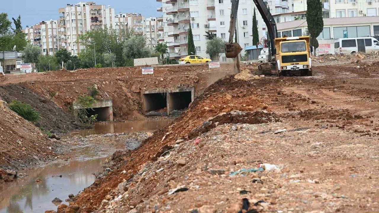 Kepez'te sel endişesine son veren 2 kilometrelik ıslah hamlesi