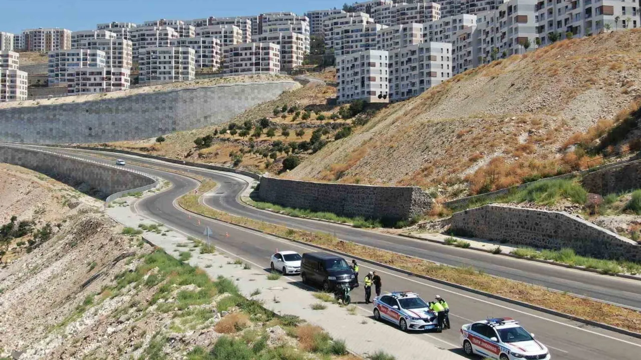 Kilis'te havadan yapılan denetimle trafik güvenliği güçlendiriliyor