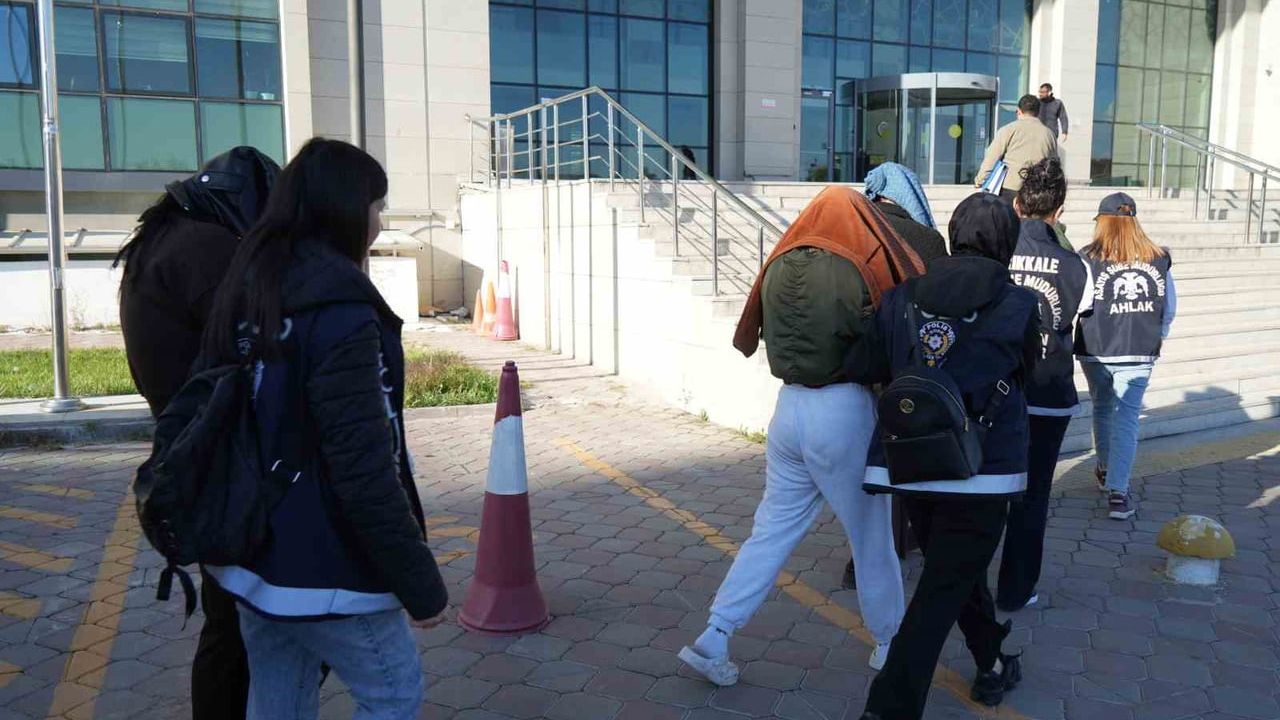 Kırıkkale'de polis operasyonu sonrası 5 şüpheli adliyede, biri serbest bırakıldı