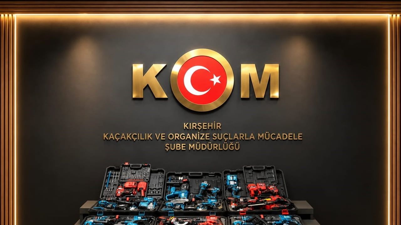 Kırşehir'de durdurulan araçtan 12 set halinde 88 parça kaçak matkap ve testere çıktı
