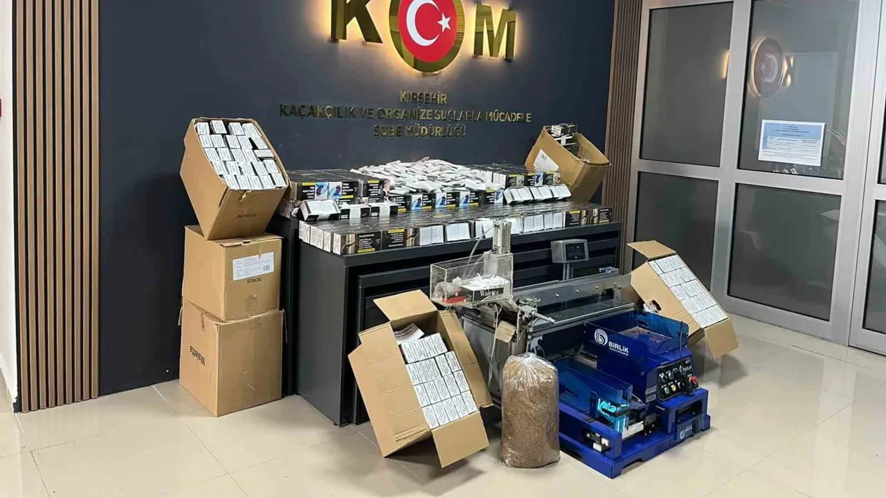 Kırşehir'de kaçak tütün baskını: yüz binlerce makaron ele geçirildi