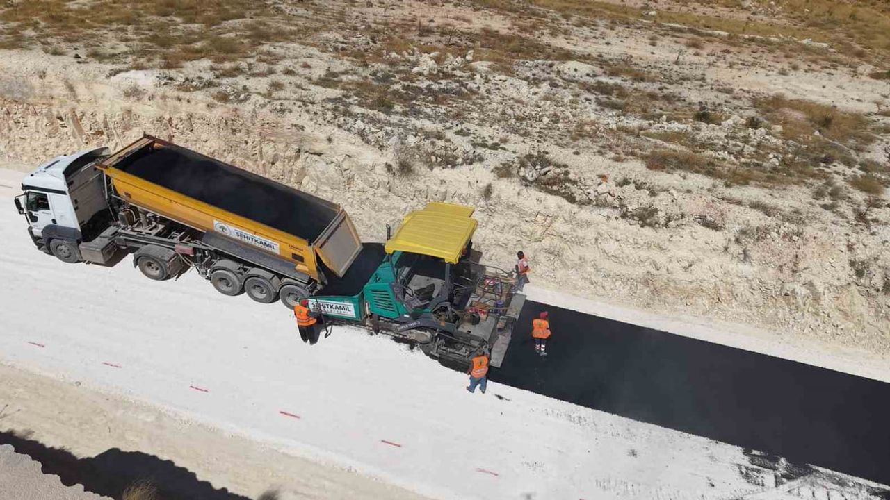 Kışa hazırlık: Şehitkamil’de yollar güçlendiriliyor