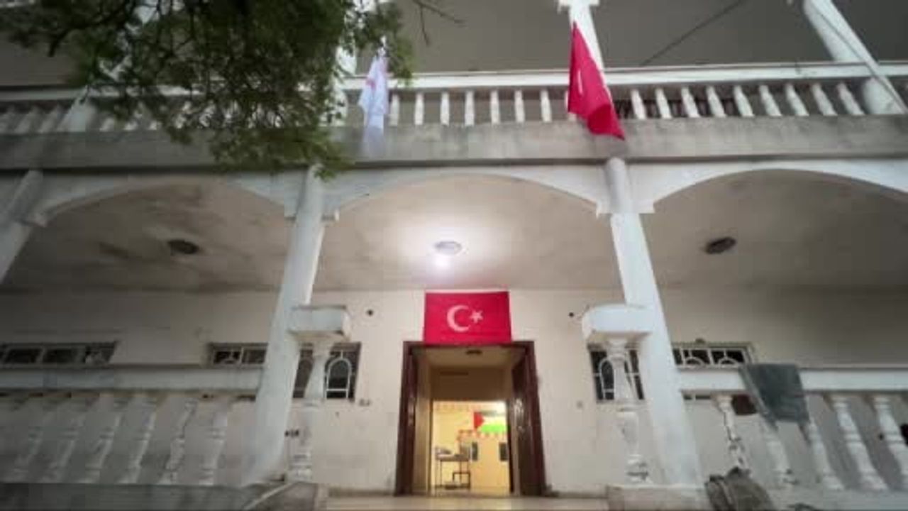 Kızılay her gün Gazze'de binlerce kişiye yemek desteği sağlıyor