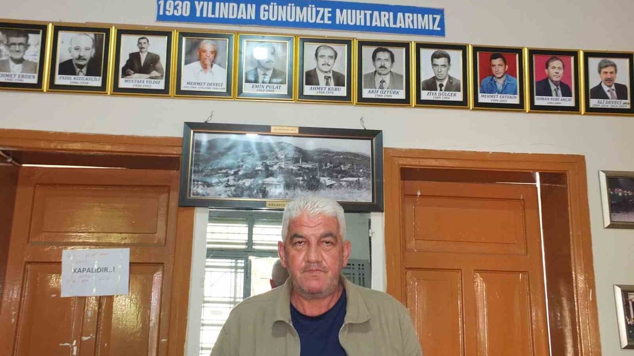 Kızılkeçili'de muhtarların anısına fotoğraf köşesi