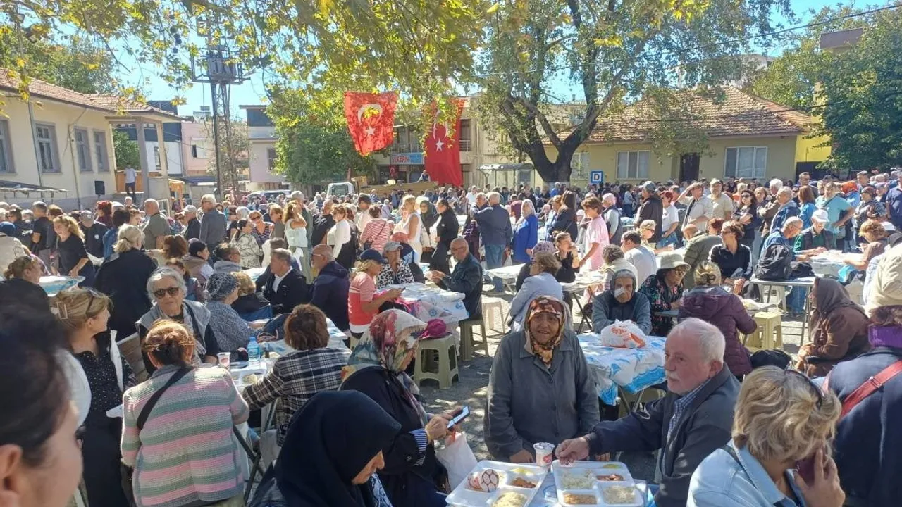 Kızılkeçili hayrı 5 bin kişiyi ağırladı, imece sofraları dayanışmayı güçlendirdi