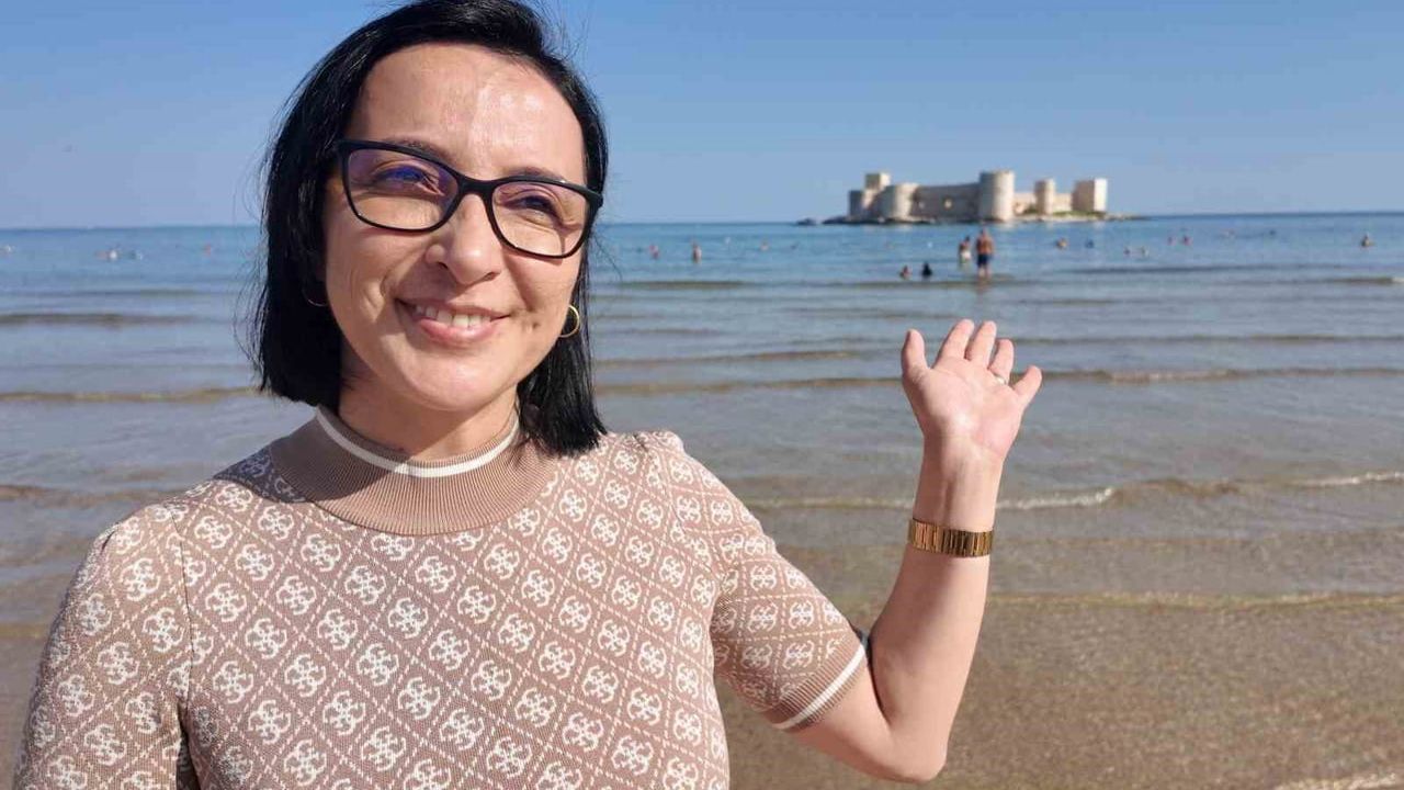kızkalesi'nde ekimde deniz hareketi: sakin tatilciler kıyıya döndü