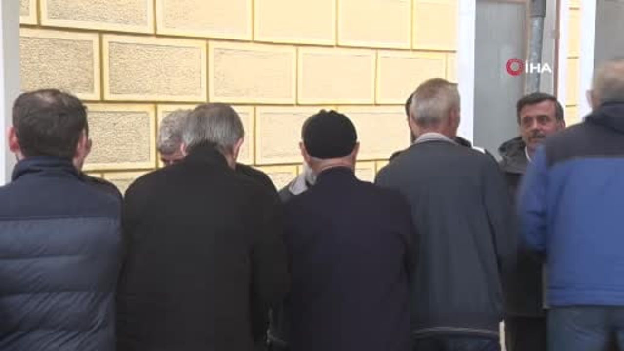 Kocaeli'de sel felaketinde hayatını kaybeden muhtar son yolculuğuna uğurlandı