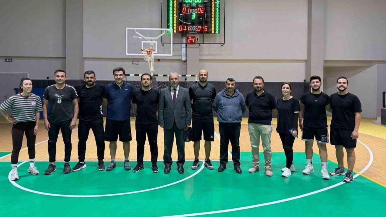 Koçarlı eğitimcileri voleybolda şampiyonluğa yakın