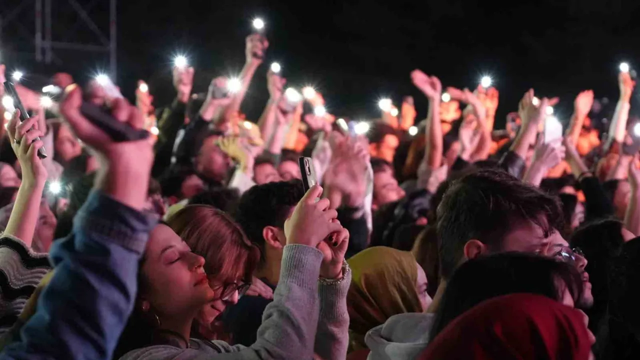 KoçFest bolu'da 15 bini aşkın üniversiteliyle müziğe doydu