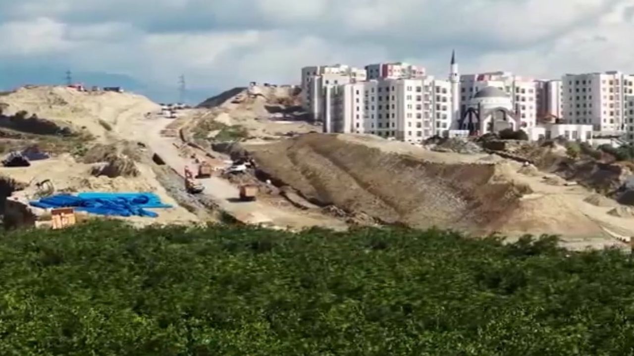 Koçören TOKİ'de 7 kilometrelik bağlantı yolu için altyapı çalışmaları hızlandı