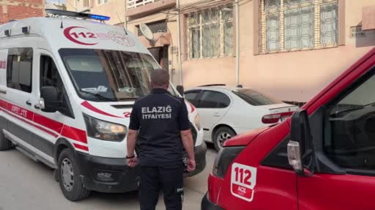 Komşuların endişesi ekipleri harekete geçirdi: arka balkonda oturan yaşlı kadın bulundu
