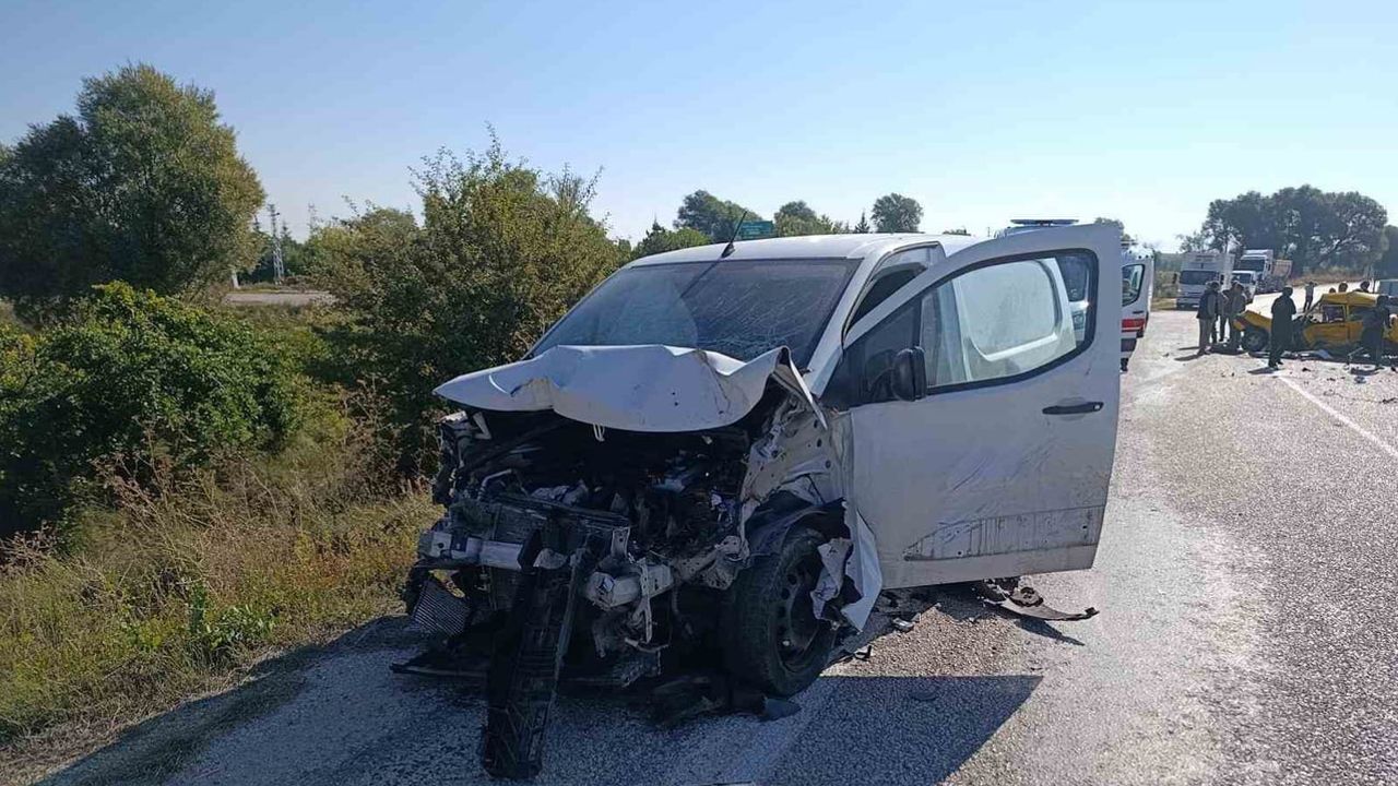 Konya'da Hüyük yolunda meydana gelen kazada 3 kişi yaşamını yitirdi