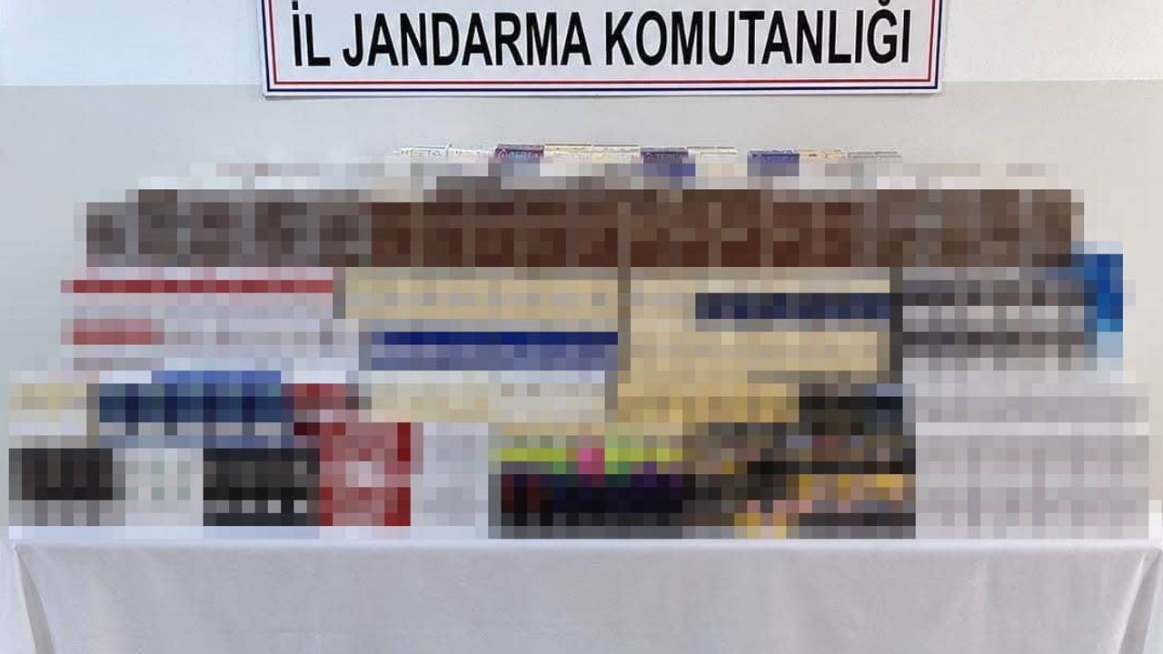 Konya'da jandarmadan 15 günlük operasyonda yüzlerce litre kaçak içki ve binlerce sigara ele geçirildi