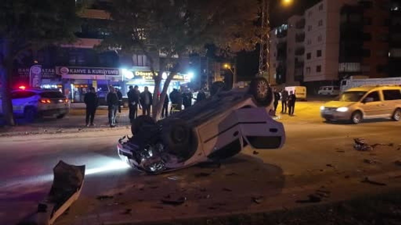 Konya'da kavşak kazasında bir otomobil takla attı