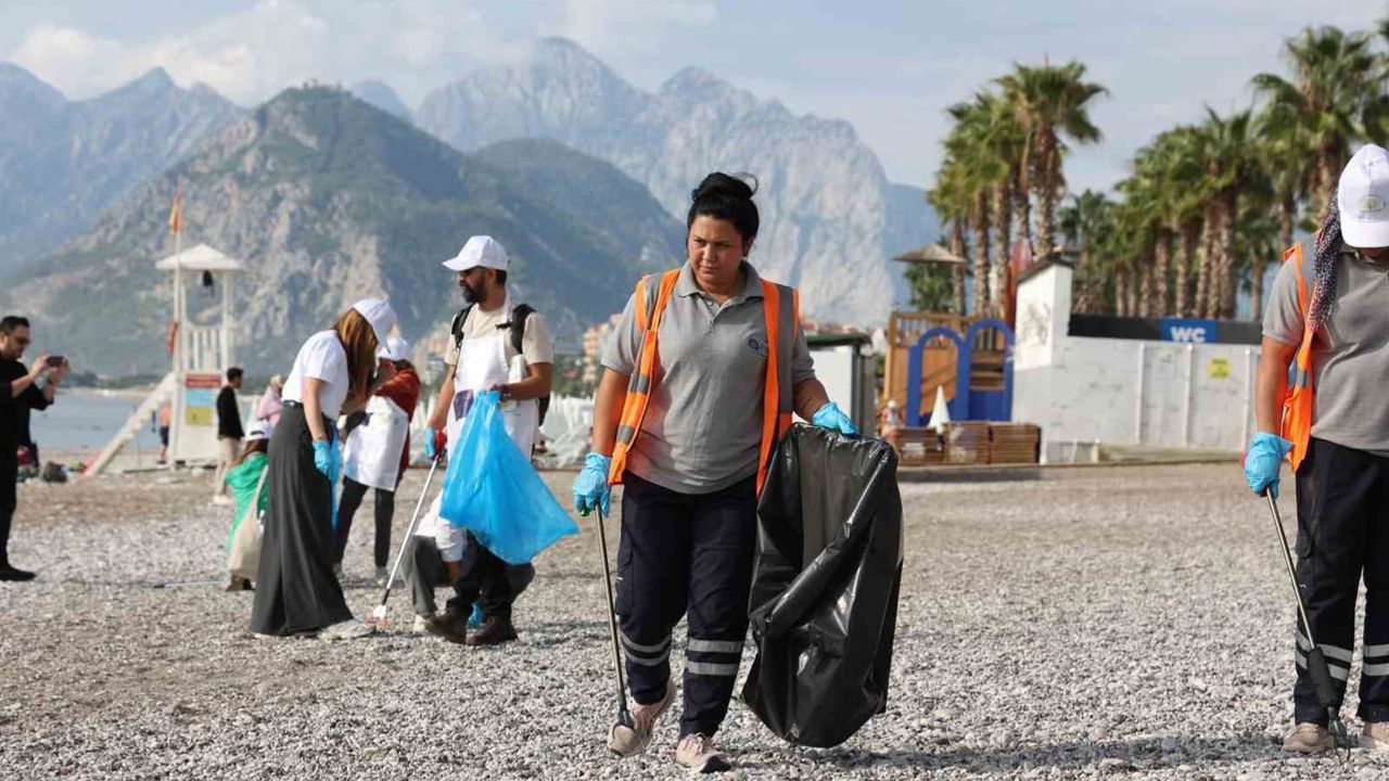 Konyaaltı sahillerinde plastik atıkları önlemeye yönelik ortaklık başlıyor