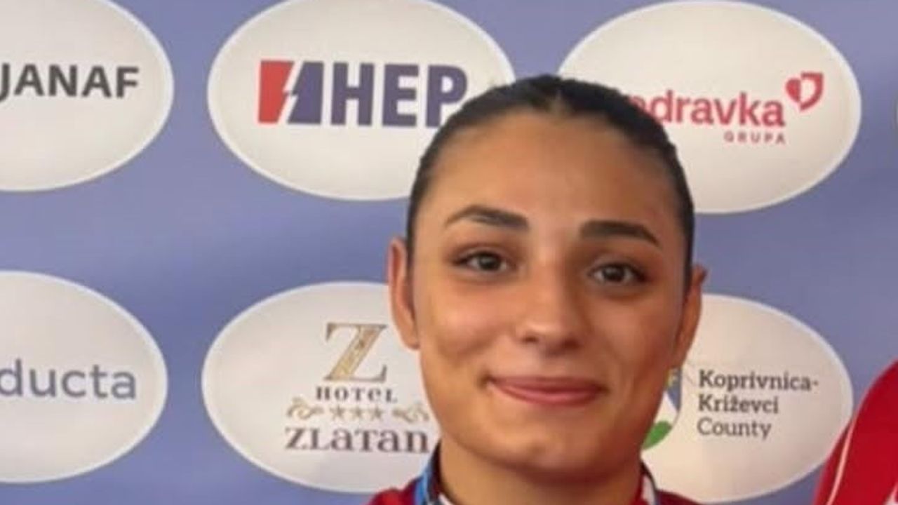 Koprivnica'da kürsüye çıkan Aydınlı güreşçi: Suna Durmaz Balkan ikincisi