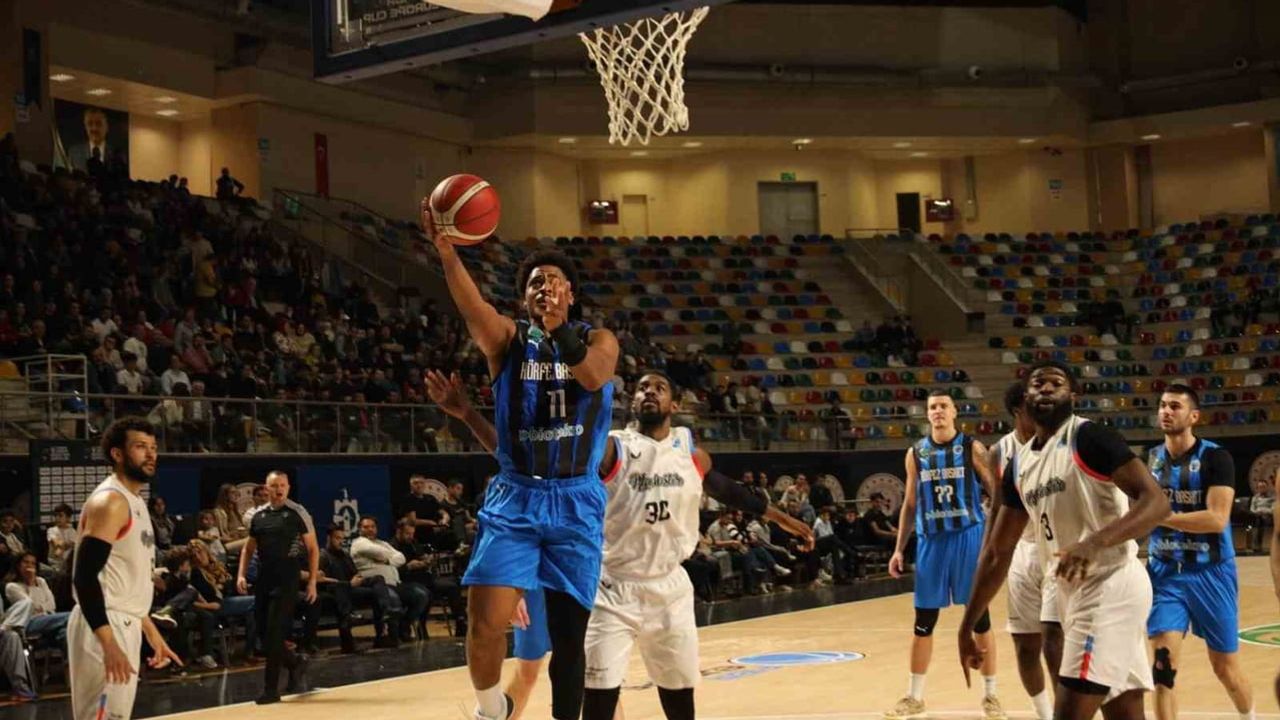 Körfez Basket evinde farklı skorla FIBA Europe Cup'ta iddiasını sürdürdü