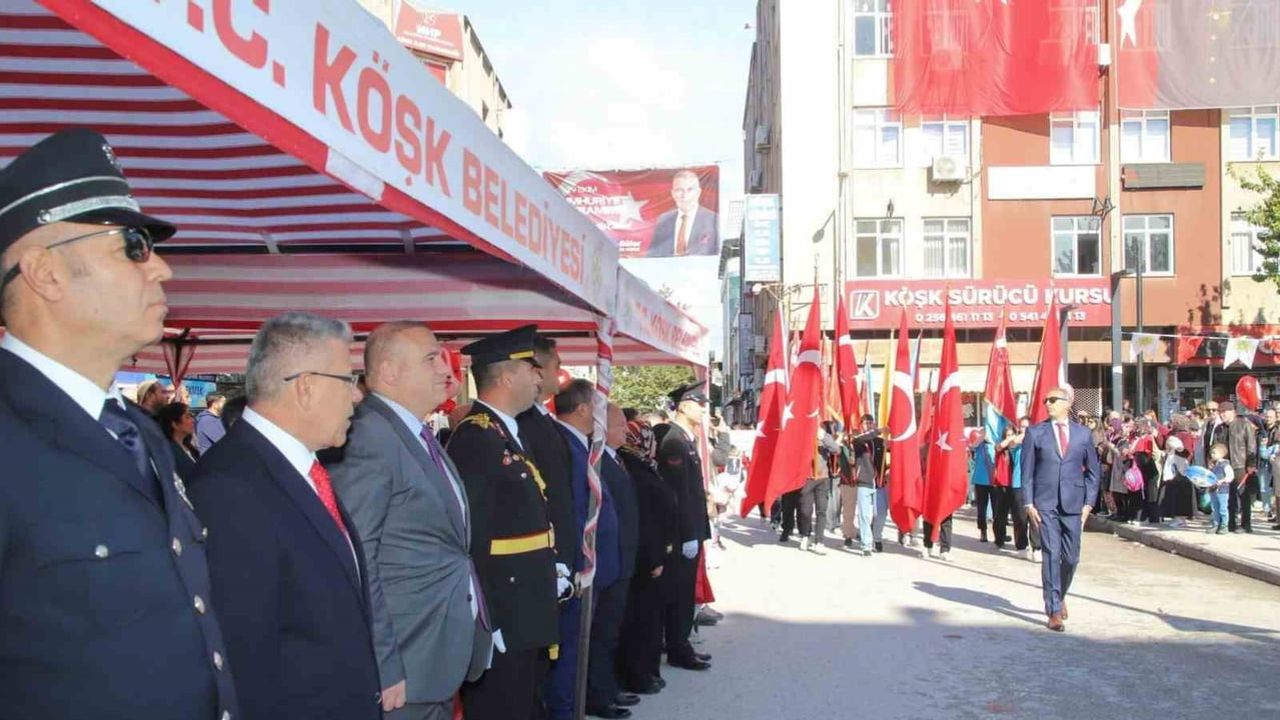 Köşk’te cumhuriyet coşkusu 103. yıl kutlamaları kent meydanında