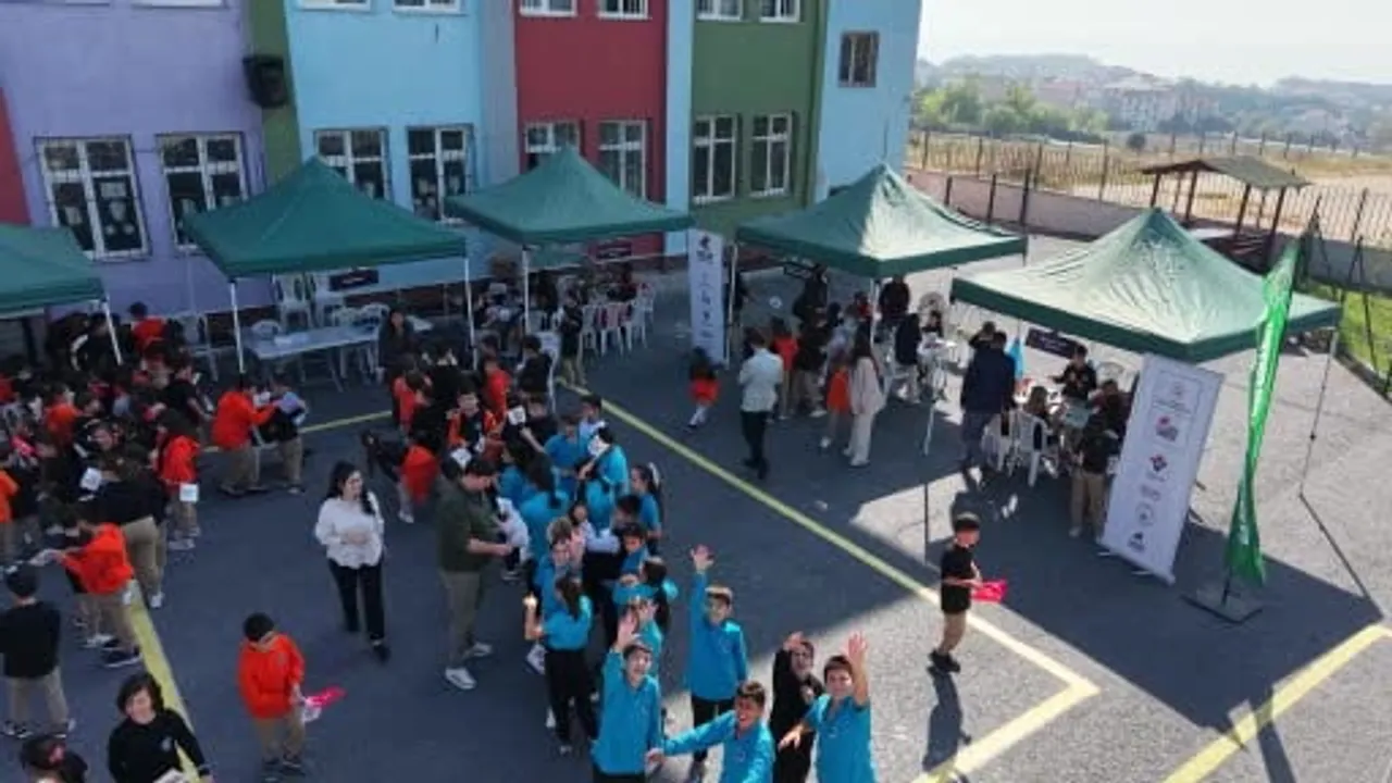 Köy okullarında bilim ve uzay keşfi: Gaziosmanpaşa mobil atölyeleriyle öğrencilere ulaşıyor