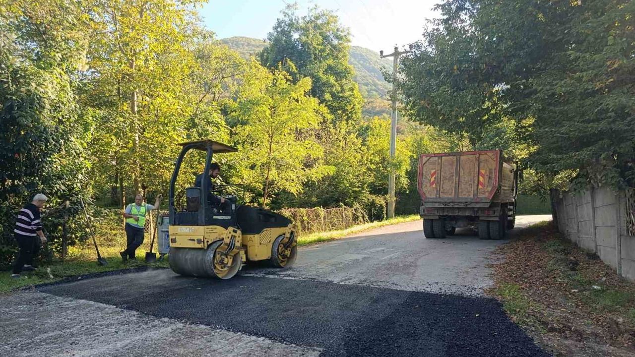 Köy yollarında konfor artırıldı: Gökçedere ve Taşlık'ta yama çalışmaları tamamlandı