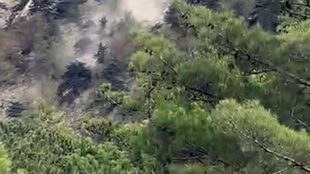 Kozan'da deprem sırasında yamaçtan kopan kaya paniğe neden oldu