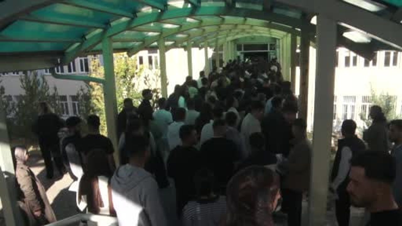 KPSS maratonunda beklenmeyen anlar: küpe telaşı ve ehliyet krizi