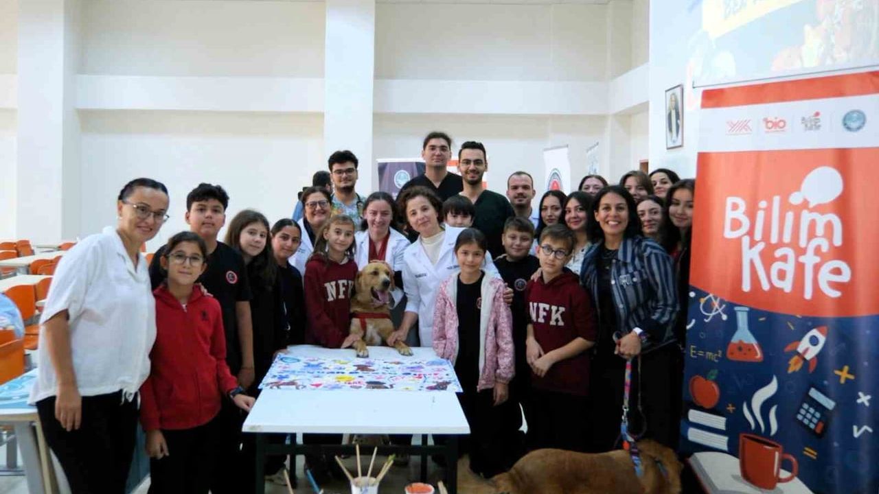 Küçük hayvanseverler BAÜN'de can dostlarıyla bilinci ve neşeyi paylaştı