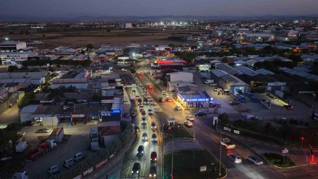 Küçüksan'da yollar yenilendi, esnaf rahat nefes aldı