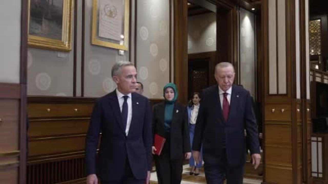 Külliye'de protokol gösterisi: Erdoğan Mark Carney'i törenle karşıladı