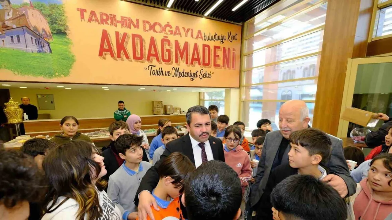 kültür buluşması: Akdağmadeni'nde kitap günleri okurlarla buluşuyor