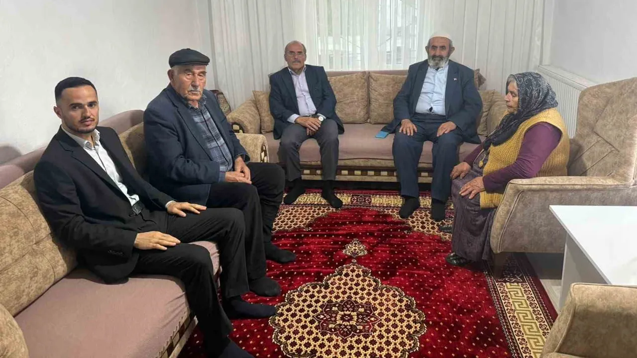 Kuluncak’ta şehit aileleriyle dayanışma vurgusu yapan MHP heyeti