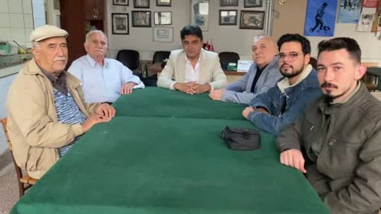 Kuşakları buluşturan Alaşehir töreninde 55 yıllık kahveci onurlandırıldı
