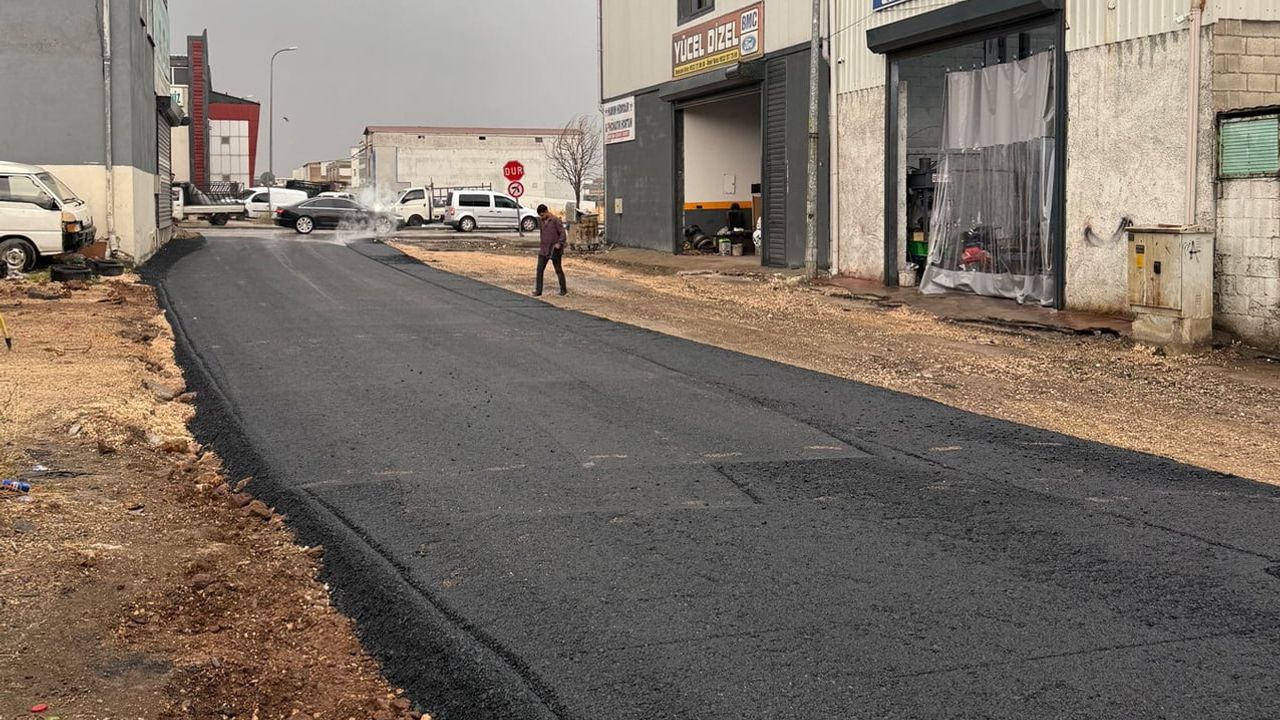 KÜSGET'in yolları baştan aşağı yenileniyor: 35 kilometre ve 75 bin ton asfaltla kalıcı çözüm