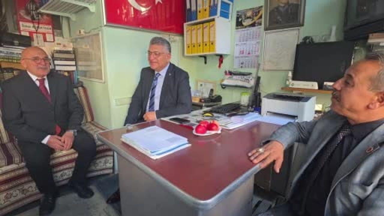Kütahya'da 43 yılın hikayesi: muhtar Can Sınay'a anlamlı ziyaret