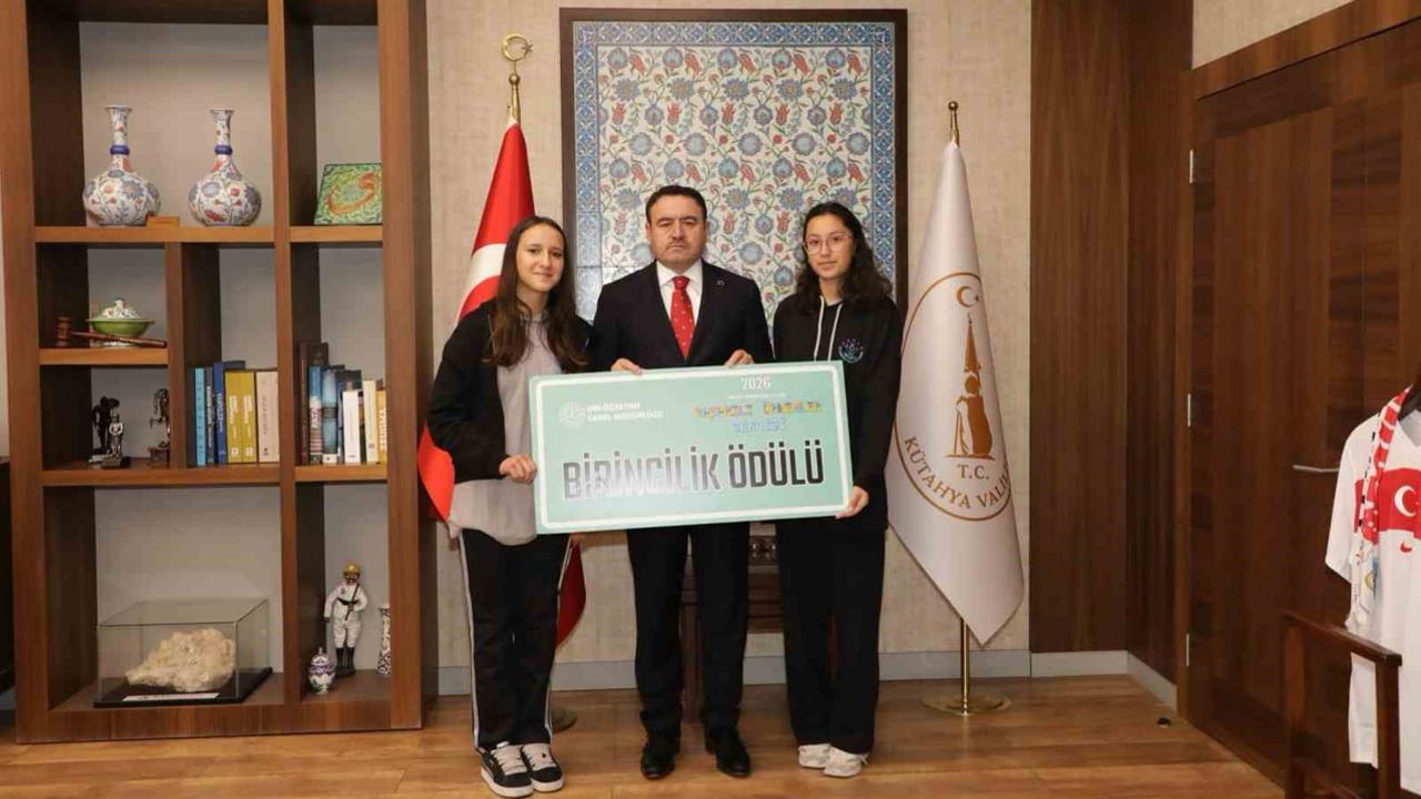 Kütahyalı öğrencilerin 'Paramı Yönet' projesi 362 aday arasından Türkiye birincisi oldu