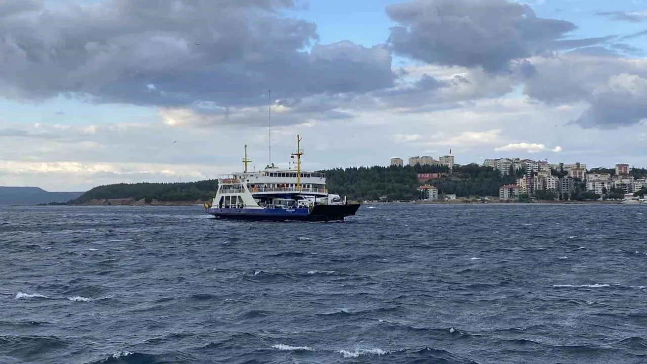 Kuzey Ege’de fırtına gerekçesiyle Bozcaada ve Gökçeada seferlerinde geniş çaplı iptaller
