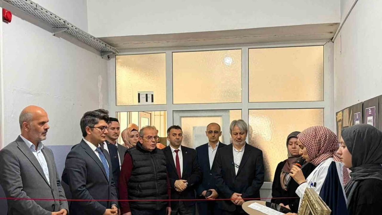 Ladik'te mirasın izleri: hüsn-i hat, tezhip ve minyatür sergisi