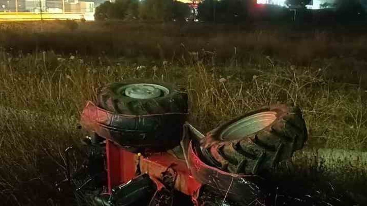 Lapseki’de kontrolünü kaybeden traktör şarampole devrildi: sürücü yaşamını yitirdi
