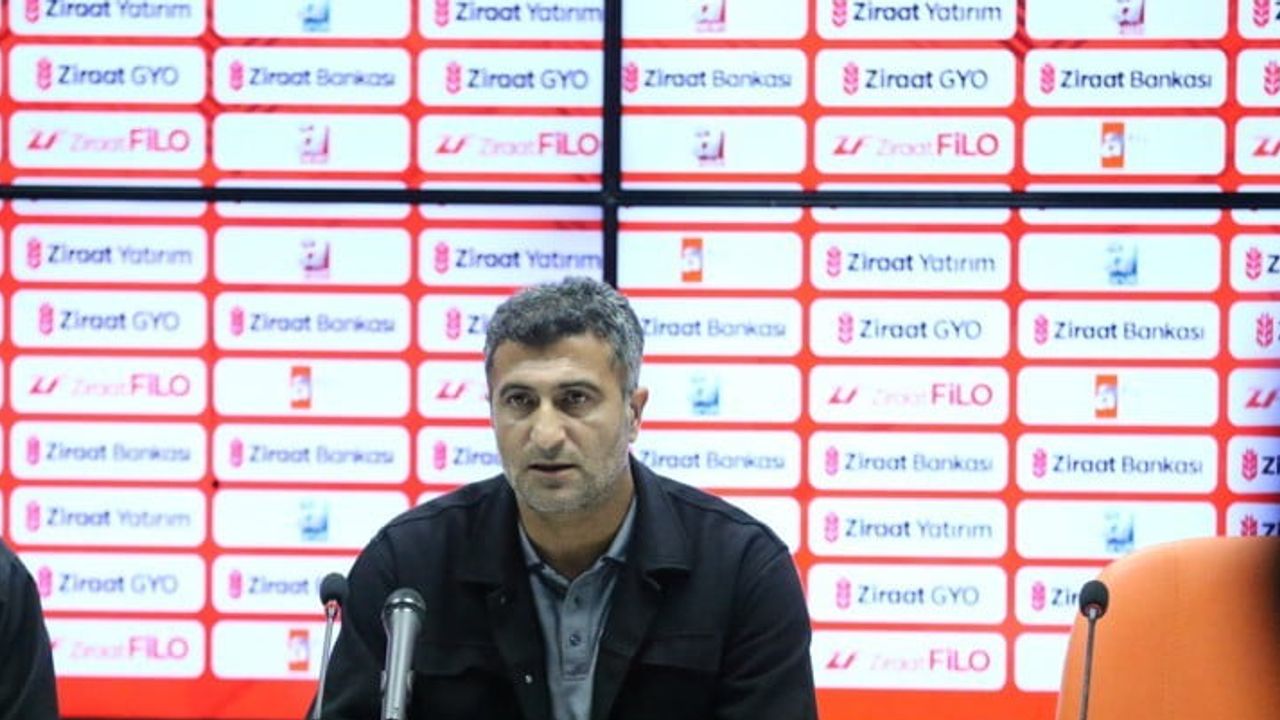Maçı hak edenin Alanyaspor olduğu görüşünü savunan Gül sıkışık takvimi eleştirdi