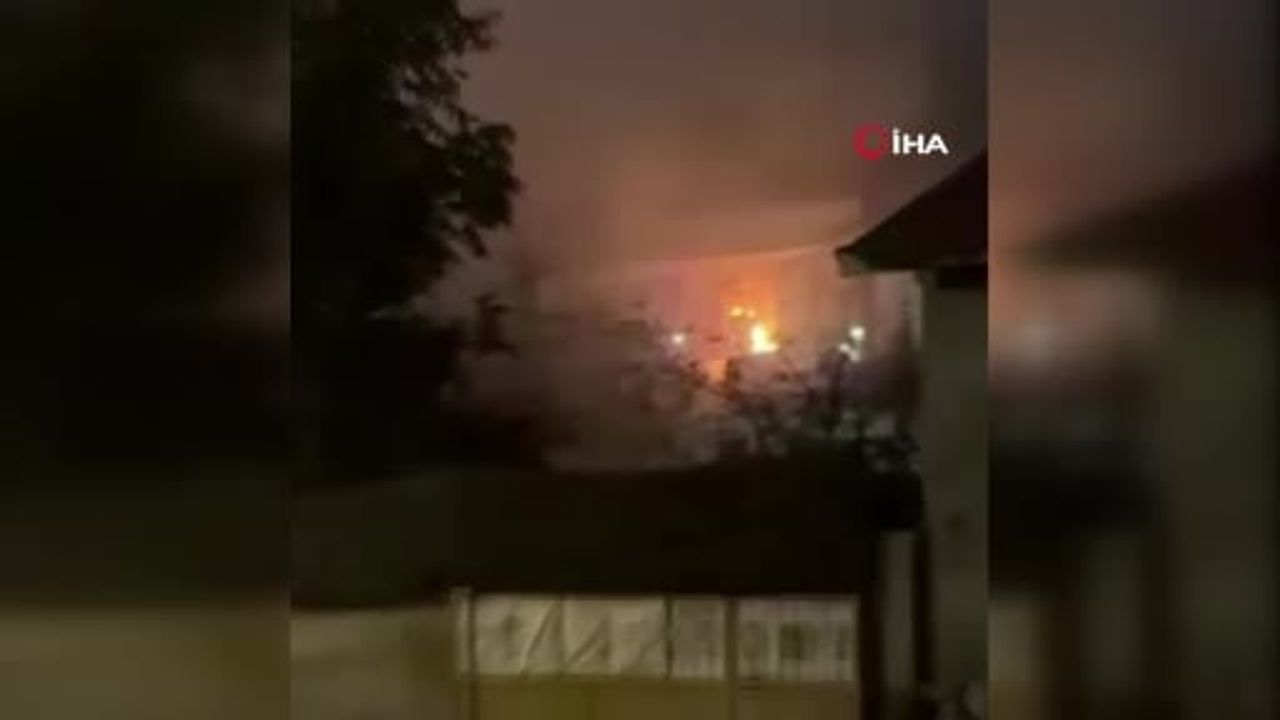 Mahalle yangınla sarsıldı: Şuhut'ta evde duman paniği