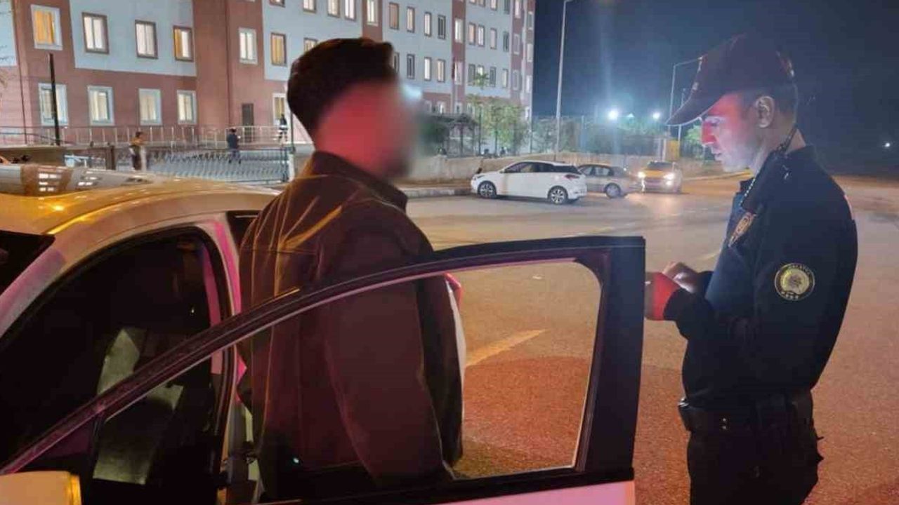Malatya'da 24 saat süren okul ve yurt çevresi denetimi