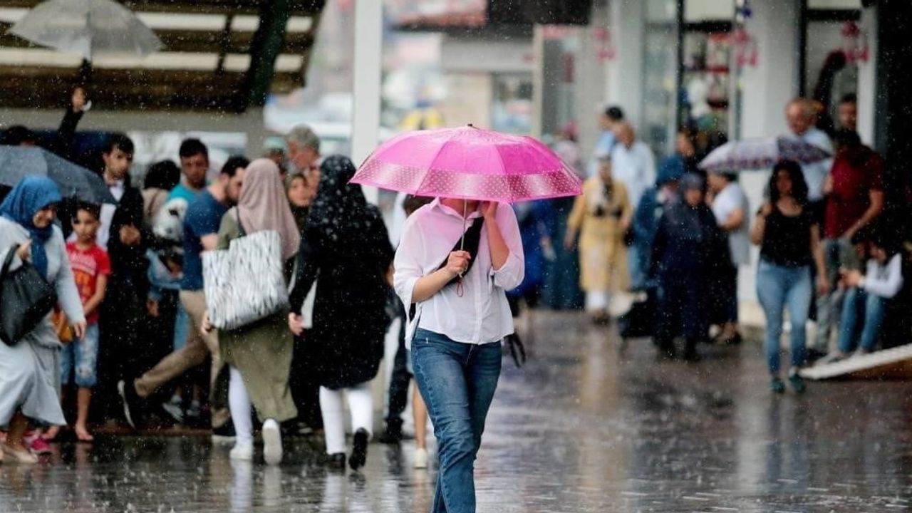 Malatya'da güney ilçeler için yer yer çok kuvvetli sağanak uyarısı