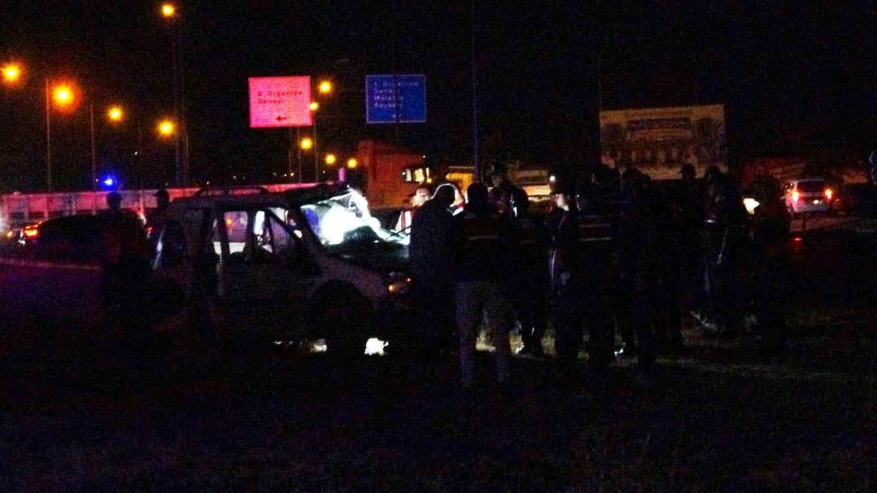 Malatya'da kavşak kazası: otobüs içi kayıt çarpışma anını gösterdi