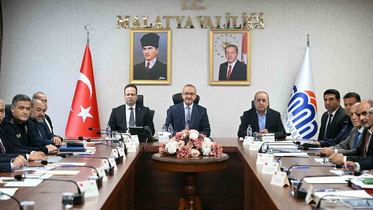 Malatya'da valilikte bağımlılıkla mücadele toplantısı: denetimlerde çok sayıda uyuşturucu ele geçirildi