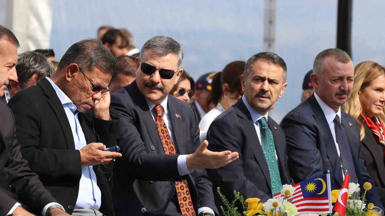 malezya'nın yeni deniz gücü mpms-1 kocaeli'de suya indirildi