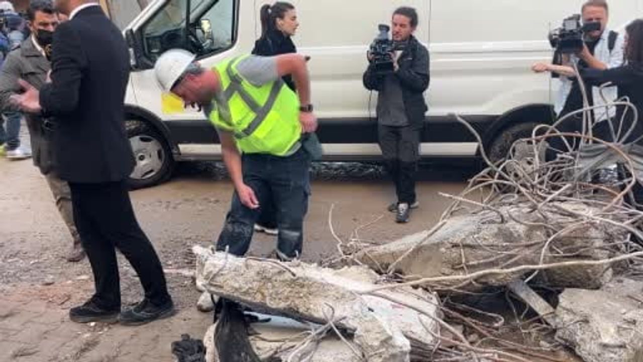 Maltepe'de 7 katlı binanın çöküşü: enkazdan bilimsel inceleme için örnekler alındı