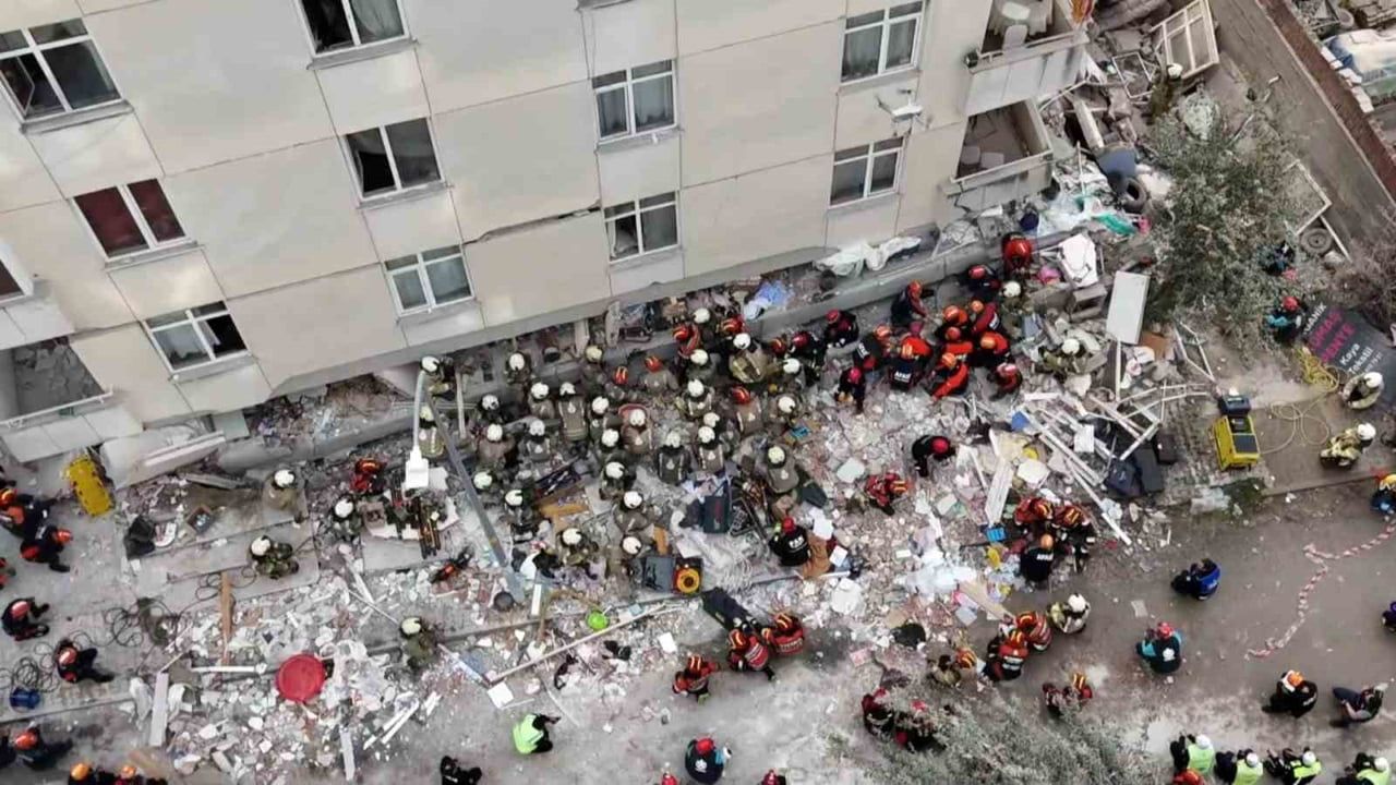 Maltepe'de çöken bina için soruşturma başlatıldı