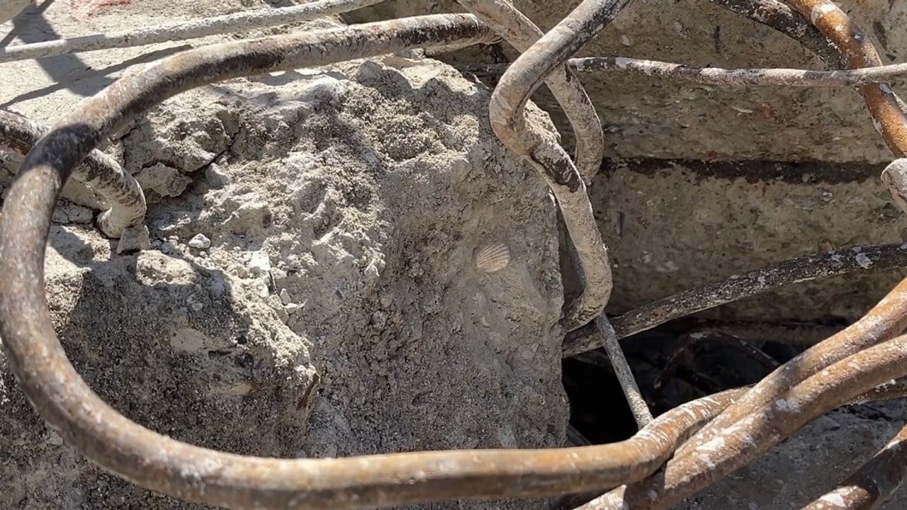 Maltepe'de çöken binadan çıkan beton parçalarında deniz kabukları soru işareti oluşturdu